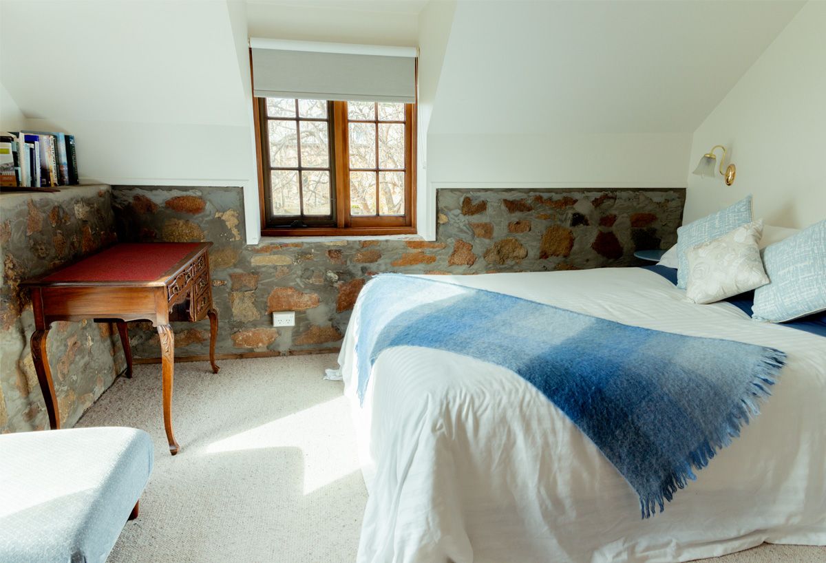 Blacksmith's Cottage main bedroom